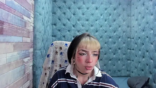 Samantha Smiith online show from November 26, 2025, 4:12 am