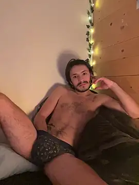 maximmeeelove online show from February 13, 2025, 7:21 pm