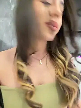 Snapshot of AbyThompson chatting on November 15, 2025, 4:05 am AbyThompson online show from November 15, 2025, 4:05 am