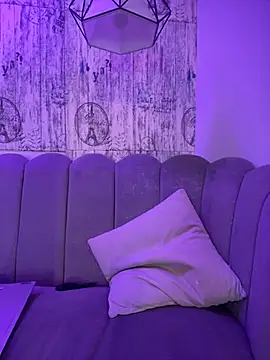 Snapshot of AbyThompson chatting on September 26, 2025, 12:23 pm AbyThompson online show from September 26, 2025, 12:23 pm