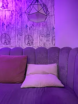 Snapshot of AbyThompson chatting on October 1, 2025, 12:20 pm AbyThompson online show from October 1, 2025, 12:20 pm