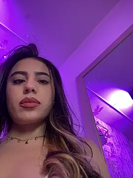 Snapshot of AbyThompson chatting on November 12, 2025, 1:37 pm AbyThompson online show from November 12, 2025, 1:37 pm