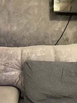 Snapshot of AbyThompson chatting on March 21, 2025, 3:33 am AbyThompson online show from March 21, 2025, 3:33 am