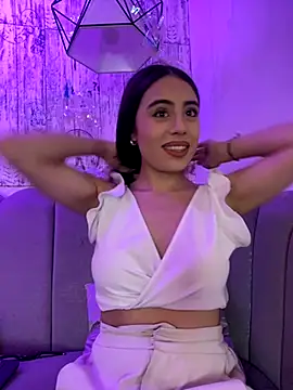 Snapshot of AbyThompson chatting on November 9, 2025, 2:10 pm AbyThompson online show from November 9, 2025, 2:10 pm