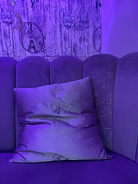 Snapshot of AbyThompson chatting on November 15, 2025, 4:11 pm AbyThompson online show from November 15, 2025, 4:11 pm