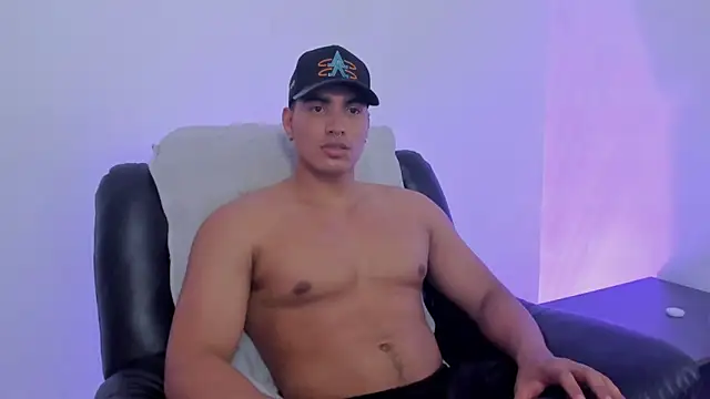 Snapshot of JamesGraay chatting on February 26, 2025, 7:21 pm JamesGraay online show from February 26, 2025, 7:21 pm