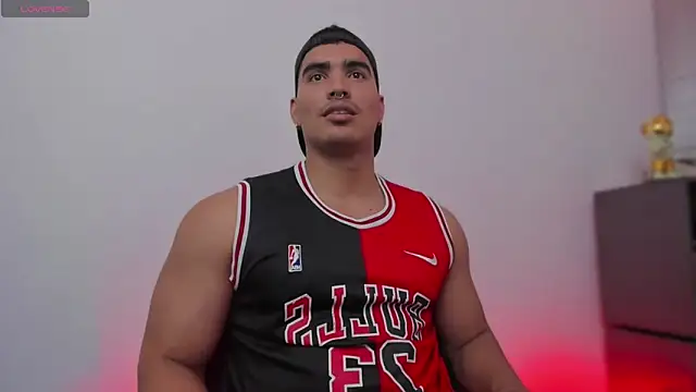 Snapshot of JamesGraay chatting on November 6, 2025, 7:07 pm JamesGraay online show from November 6, 2025, 7:07 pm