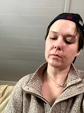 KatieBARBiE98 online show from December 14, 2025, 8:36 pm