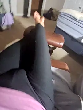 Snapshot of lovetostrokensmoke chatting on September 17, 2025, 8:27 am lovetostrokensmoke online show from September 17, 2025, 8:27 am