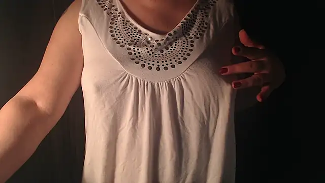 Snapshot of 1BECHA1 chatting on November 26, 2025, 5:40 am 1BECHA1 online show from November 26, 2025, 5:40 am