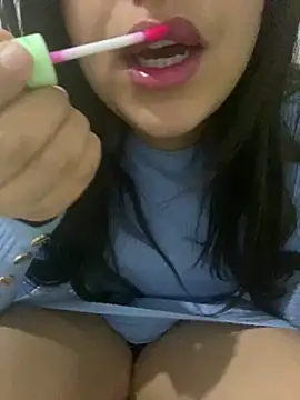 Snapshot of yassminsexy22 chatting on February 8, 2025, 9:46 pm yassminsexy22 online show from February 8, 2025, 9:46 pm