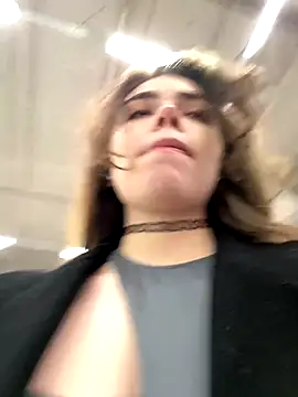 pantyless online show from October 5, 2025, 9:05 pm