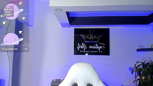 Snapshot of CamilaHarperr_ chatting on February 15, 2025, 4:25 am CamilaHarperr online show from February 15, 2025, 4:25 am