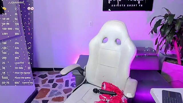 Snapshot of CamilaHarperr_ chatting on September 20, 2025, 6:07 am CamilaHarperr online show from September 20, 2025, 6:07 am