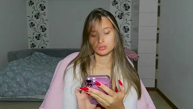 Snapshot of Submissive_love chatting on November 8, 2025, 2:53 pm Submissive love online show from November 8, 2025, 2:53 pm