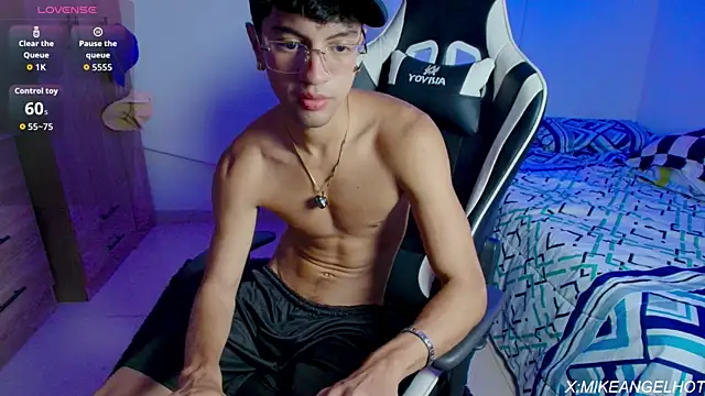 Angelligth online show from April 9, 2026, 3:52 am