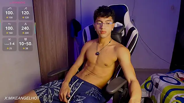 Angelligth online show from July 6, 2026, 3:35 am