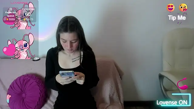 Tesa cute online show from November 12, 2025, 10:46 pm