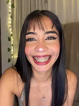 Snapshot of lina_pink chatting on January 15, 2026, 12:25 am lina pink online show from January 15, 2026, 12:25 am