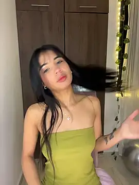 Snapshot of lina_pink chatting on February 7, 2026, 5:37 am lina pink online show from February 7, 2026, 5:37 am