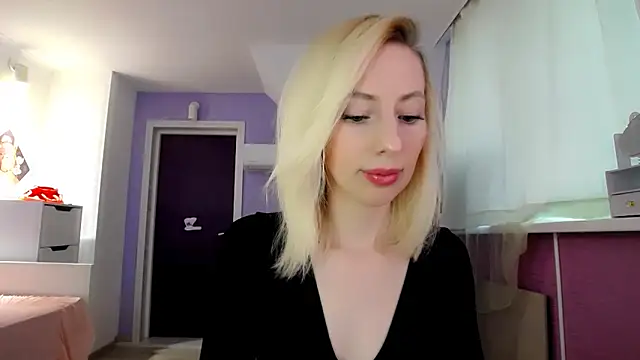 Snapshot of BarbieGoddess chatting on October 26, 2025, 11:43 am BarbieGoddess online show from October 26, 2025, 11:43 am