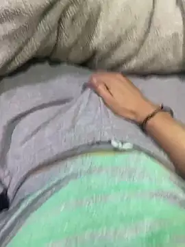 josle24 online show from February 4, 2025, 11:06 pm