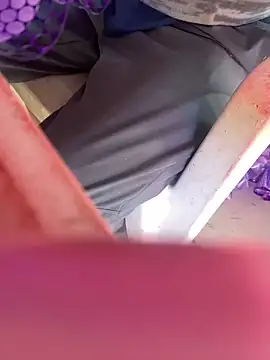 josle24 online show from December 4, 2024, 11:08 pm