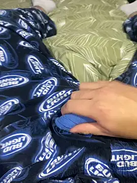 josle24 online show from December 17, 2024, 5:51 am