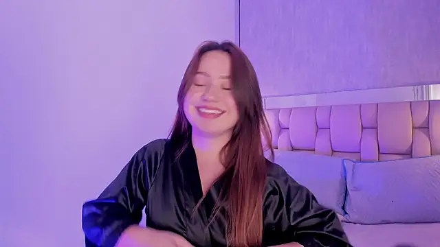 Roxie-Summers11 online show from February 14, 2025, 1:45 am