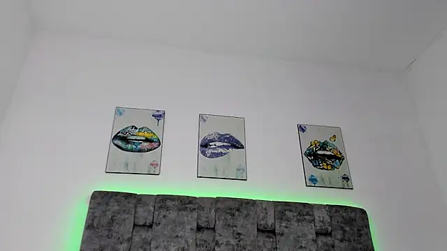 Julifoxx online show from March 19, 2025, 11:03 pm