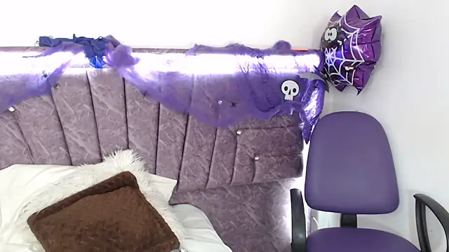 Penelope Fox14 online show from October 25, 2025, 1:23 pm