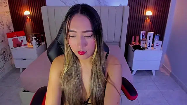 CAMILAGRAY online show from September 19, 2025, 12:42 pm