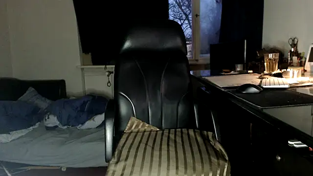 Snapshot of Heike_tv chatting on February 17, 2025, 4:50 pm Heike tv online show from February 17, 2025, 4:50 pm