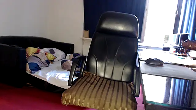 Snapshot of Heike_tv chatting on September 23, 2025, 3:52 pm Heike tv online show from September 23, 2025, 3:52 pm