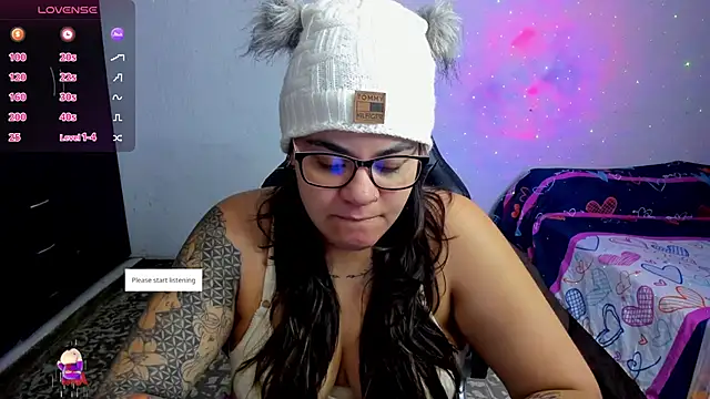 Snapshot of Sharon_hils chatting on November 6, 2025, 12:47 am Sharon hils online show from November 6, 2025, 12:47 am