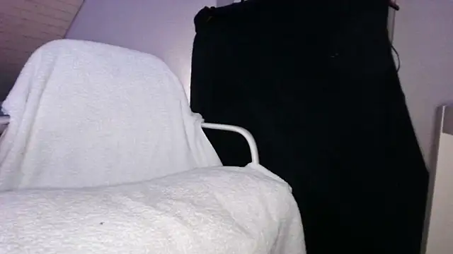 Snapshot of mr-k-quinn-x chatting on December 8, 2024, 10:14 pm mr-k-quinn-x online show from December 8, 2024, 10:14 pm