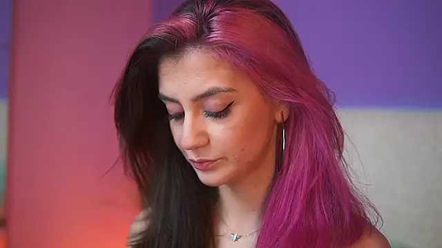 Snapshot of SabrinaHope chatting on December 2, 2025, 9:49 pm SabrinaHope online show from December 2, 2025, 9:49 pm