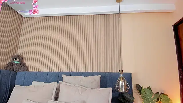 kathecute   online show from January 7, 2026, 1:32 am