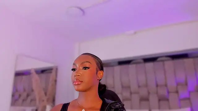 ChaynnaCooper online show from February 7, 2026, 3:47 am