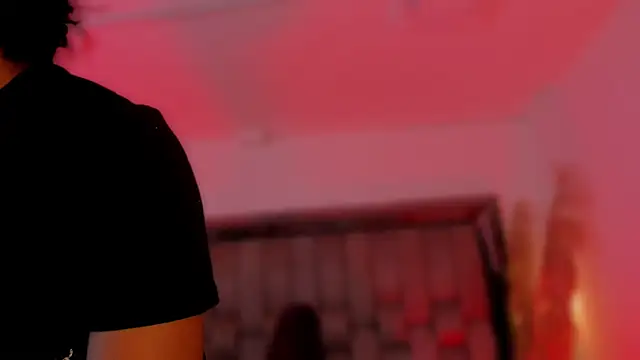 ChaynnaCooper online show from November 28, 2025, 4:01 am