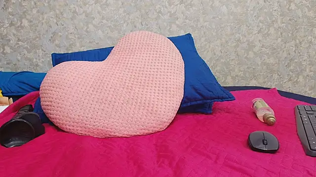 nicol f online show from March 3, 2025, 10:20 pm