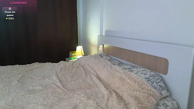 Snapshot of Milana15 chatting on November 16, 2025, 8:30 am Milana15 online show from November 16, 2025, 8:30 am