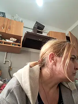 Malichkaanna30 online show from September 17, 2025, 2:30 pm