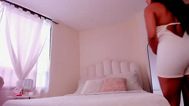 Snapshot of evely_coelloo chatting on November 2, 2025, 8:58 pm evely coelloo online show from November 2, 2025, 8:58 pm