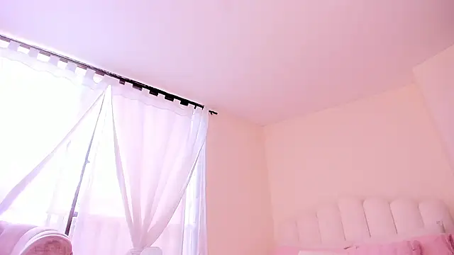 Snapshot of evely_coelloo chatting on October 9, 2025, 6:30 pm evely coelloo online show from October 9, 2025, 6:30 pm