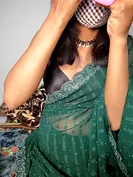 Snapshot of Raat_ki_rani_ chatting on February 8, 2025, 1:11 am Raat ki rani  online show from February 8, 2025, 1:11 am