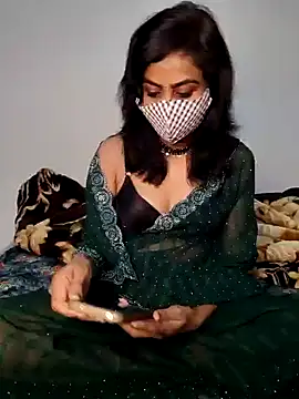 Snapshot of Raat_ki_rani_ chatting on February 8, 2025, 4:14 am Raat ki rani  online show from February 8, 2025, 4:14 am