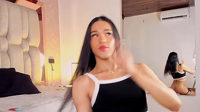 Isa Little Star online show from February 15, 2026, 7:51 am