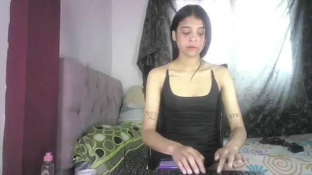 Snapshot of Michi_sexy chatting on February 25, 2025, 2:15 pm Michi sexy online show from February 25, 2025, 2:15 pm