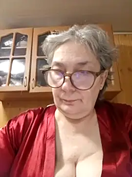 IrinaSweet54 online show from April 25, 2026, 7:33 am